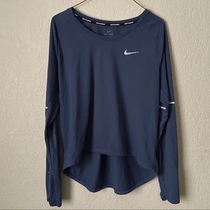 Long sleeve Nike activewear